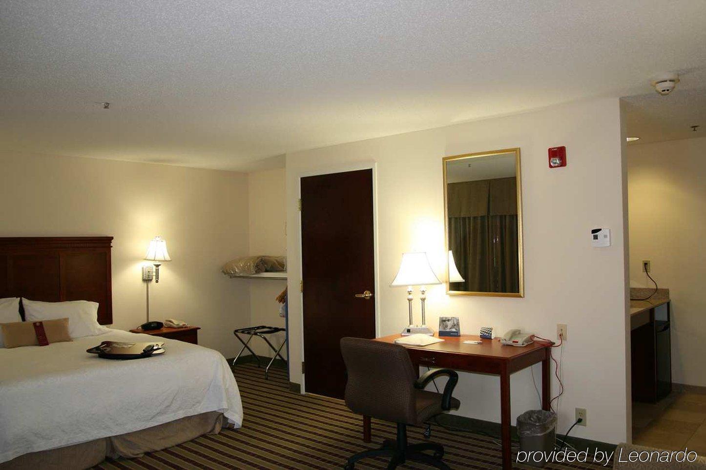 Hampton Inn & Suites Dayton-Vandalia Murlin Heights Phòng bức ảnh